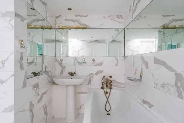 Flat for sale in Hyde Park Square, London W2