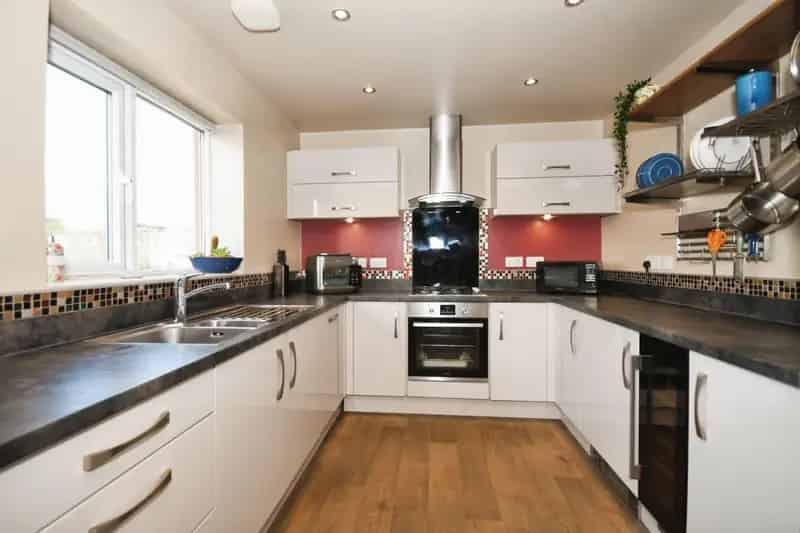 4 Bedroom House For Sale Grassmoor