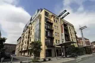 City Centre Apartment Two Bedrooms Two Bathrooms Parking