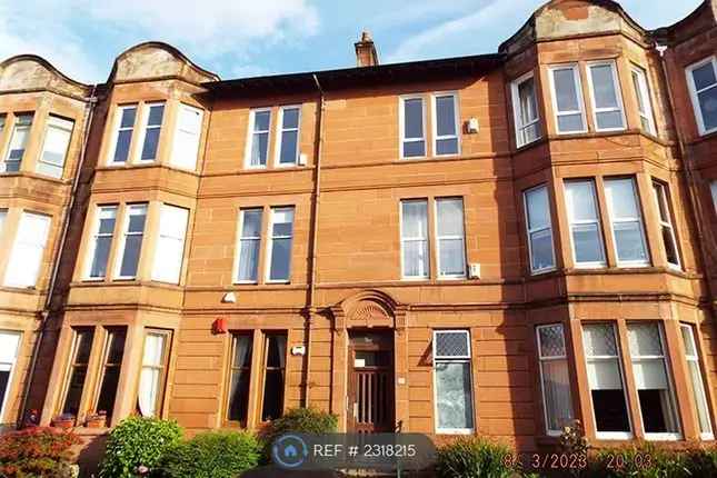 Flat to rent in Durward Avenue, Glasgow G41