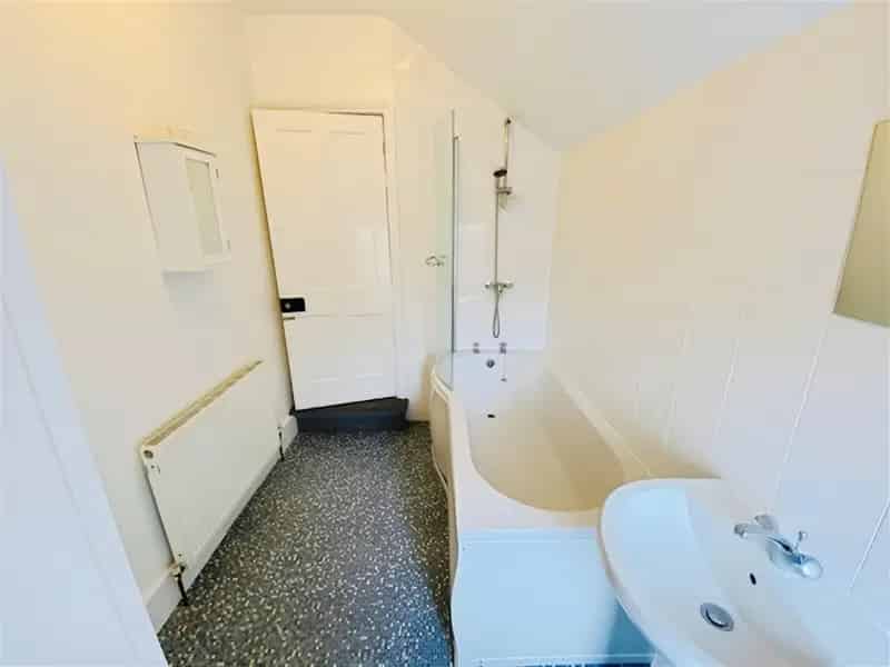 2 Bedroom Terrace House For Sale Near Sutton Coldfield Station