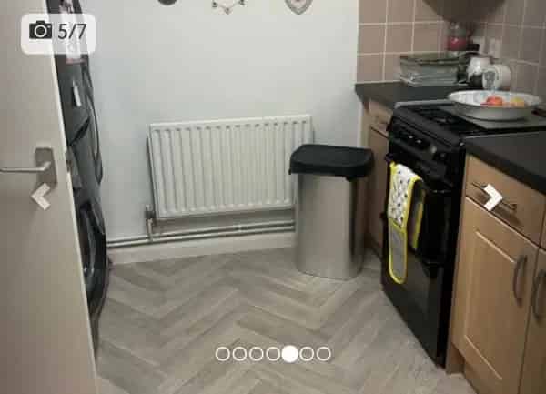 Ground Floor Maisonette Near Town and Transport