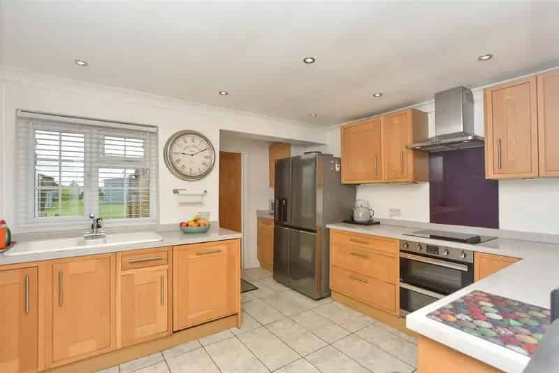 3 Bedroom Semi-Detached Cottage For Sale