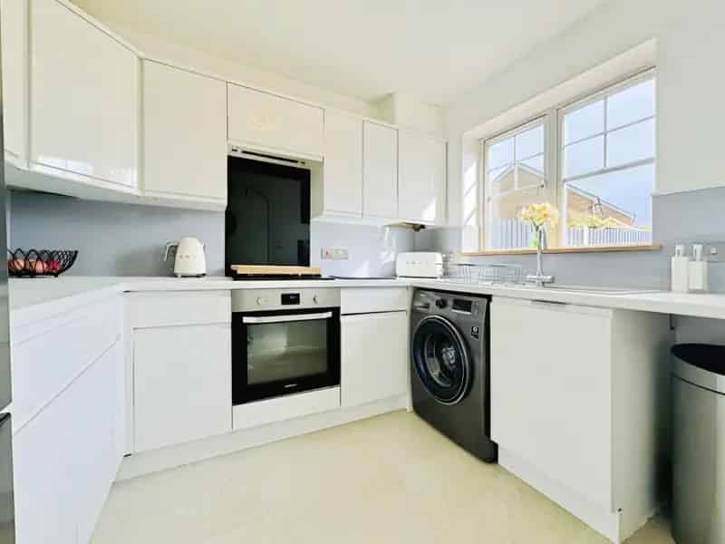 3 Bed Semi-Detached House for Sale