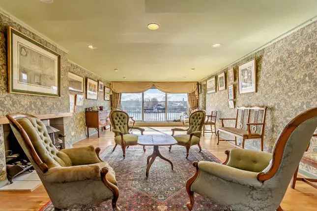 7 Bedroom Grade II Listed House for Sale in London E14