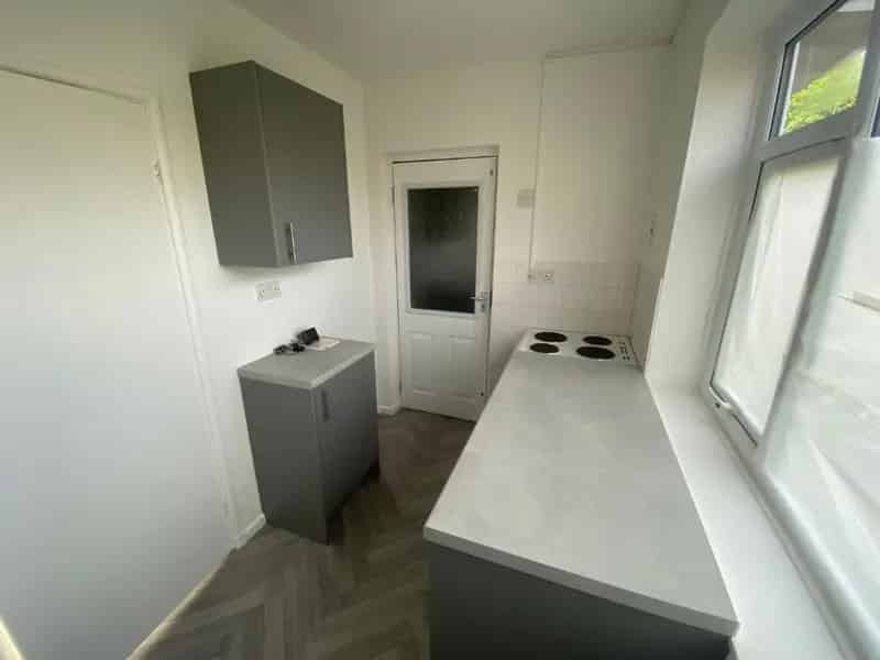 1 Bed Flat for Sale - Fully Refurbished Ground Floor Apartment