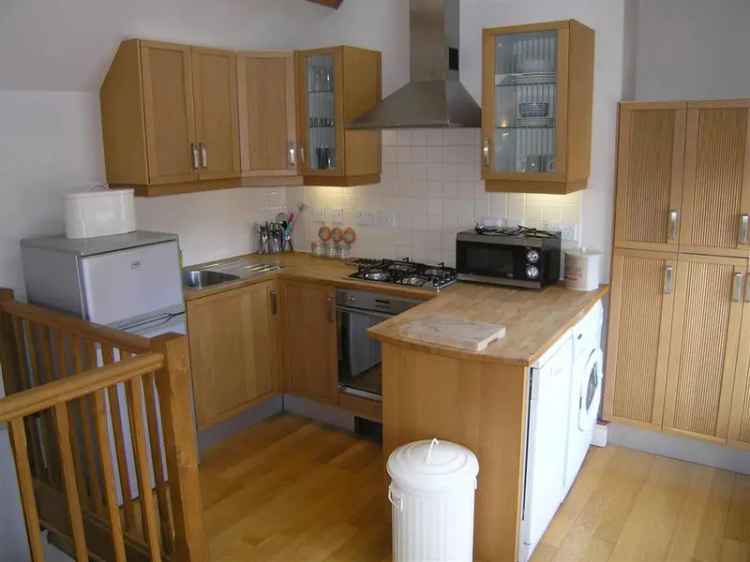 Charming 2-Bed House in St Mary's Street Chippenham