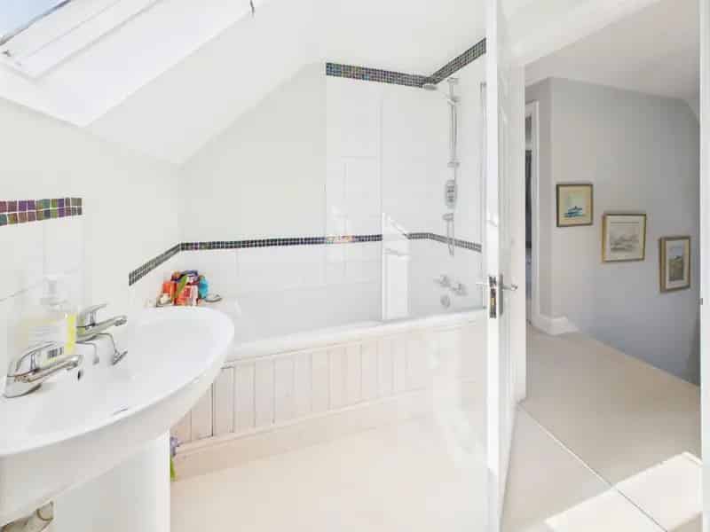 4 Bed House for Sale Near Exeter