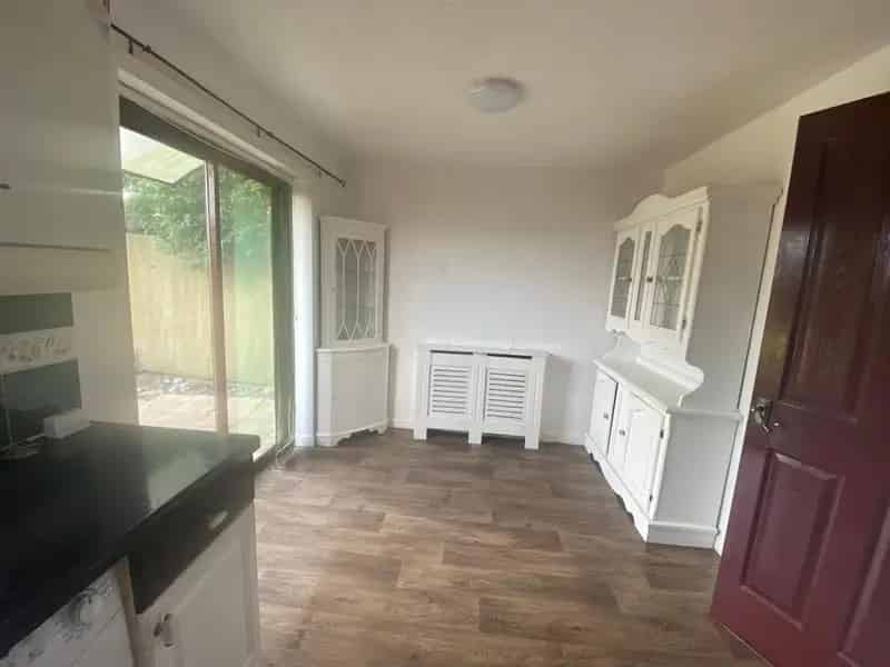 3 Bedroom Semi-Detached House to Rent