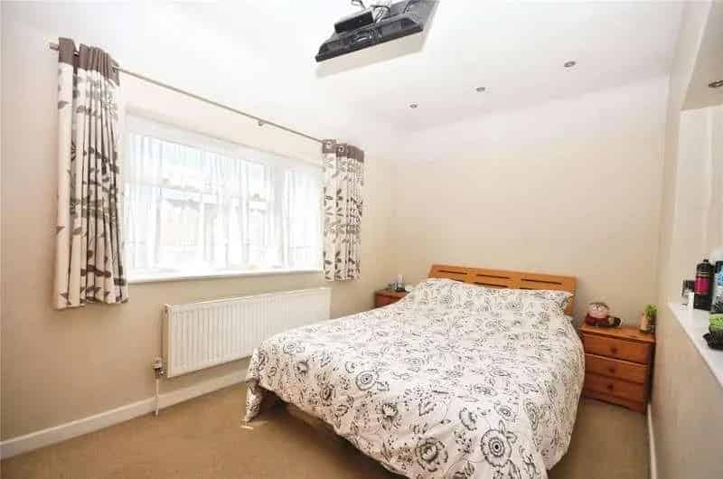 3 Bed Semi Detached House for Sale Large Garden Garage