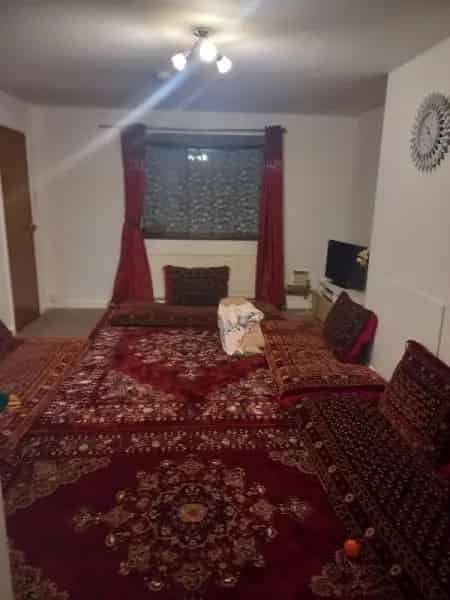 3 Bed House Swap for 2 Bed Property - Nottingham, Leicester, Manchester, London