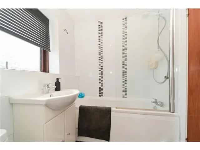 1 Bedroom Flat for Sale in Paisley