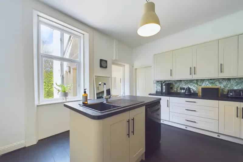 5 Bedroom Detached House for Rent Mount Vernon