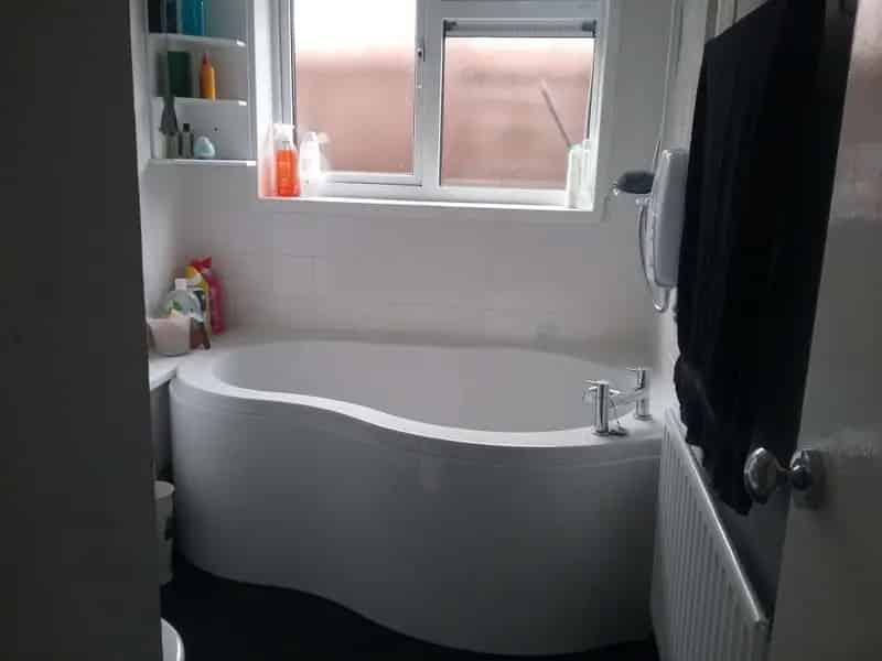 2 Bed Detached Bungalow Near Beach