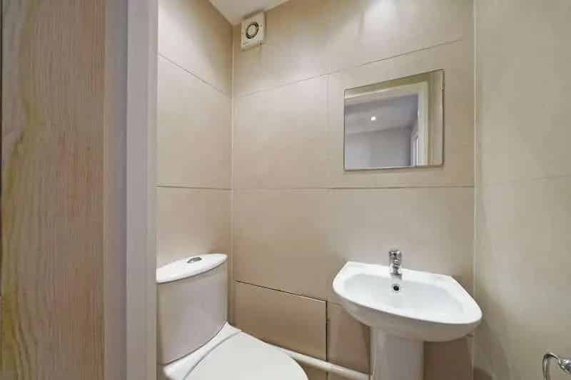 3 Bed Flat for Sale 1341 Sq Ft 2 Ensuite Chain Free