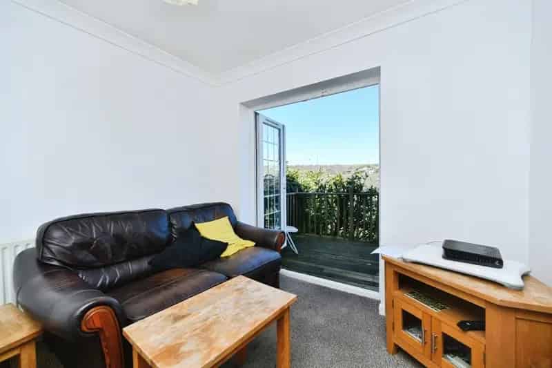 Four Bedroom Student House Near University of Brighton and Sussex