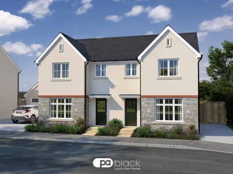 3 bedroom semi-detached house