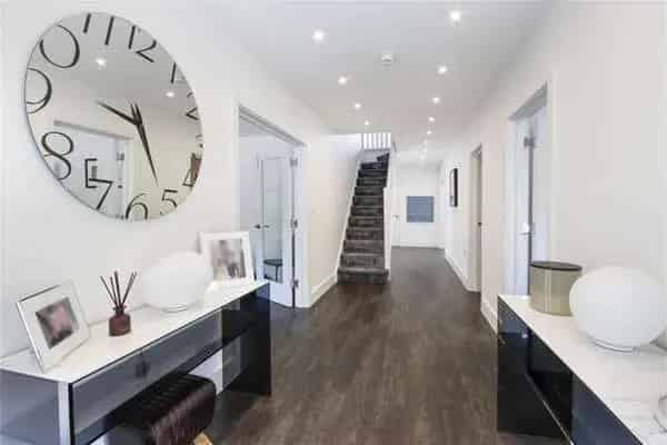 Spacious Family Home with Cinema Room and South-Facing Garden
