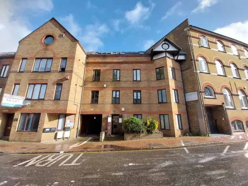 4-Story Mid-Terrace Office Building 1987 Commercial Real Estate