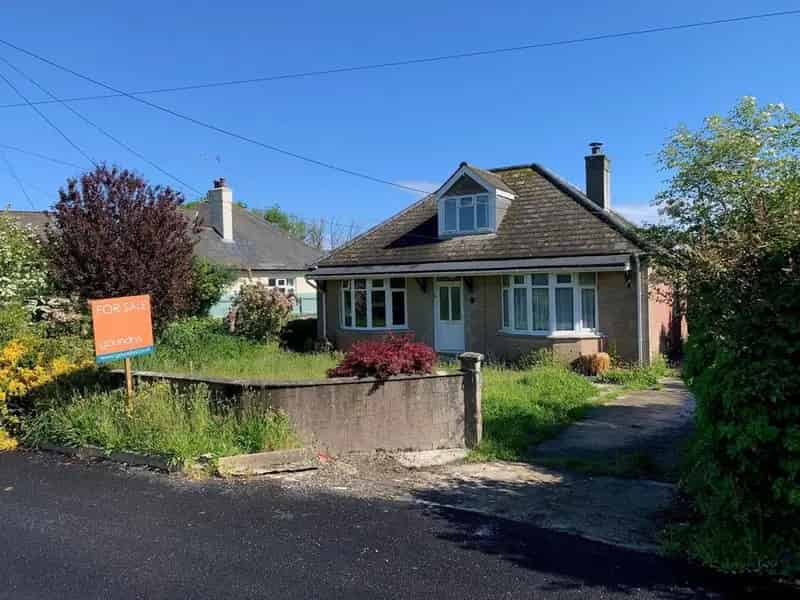 3 Bedroom Detached Bungalow For Sale