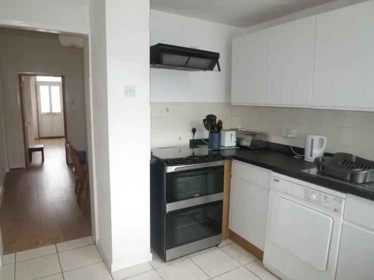 5 Bedroom Detached House for Students Fully Furnished