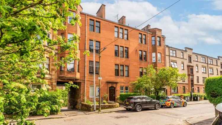 2 Bedroom Flat for Sale in Hillhead Glasgow