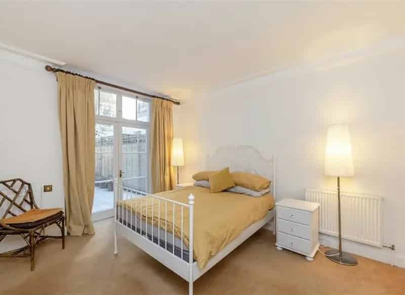 3 Bed Flat to 4 Bed Convertible Flat with Patio Garden near Gloucester Road