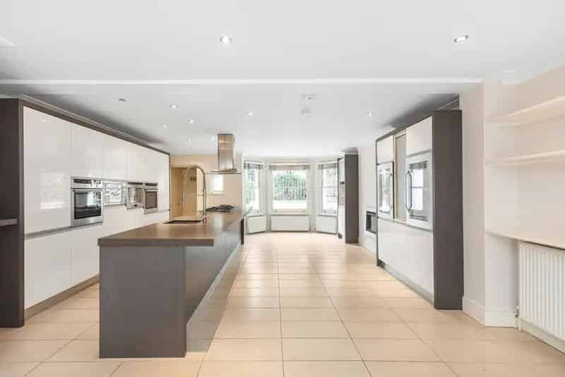 5 Bedroom Townhouse near Portobello Road