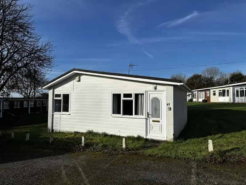 2 Bed Detached Holiday Chalet for Sale