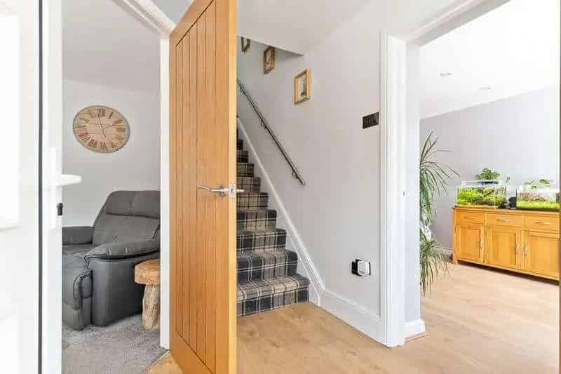 4 bed house for sale