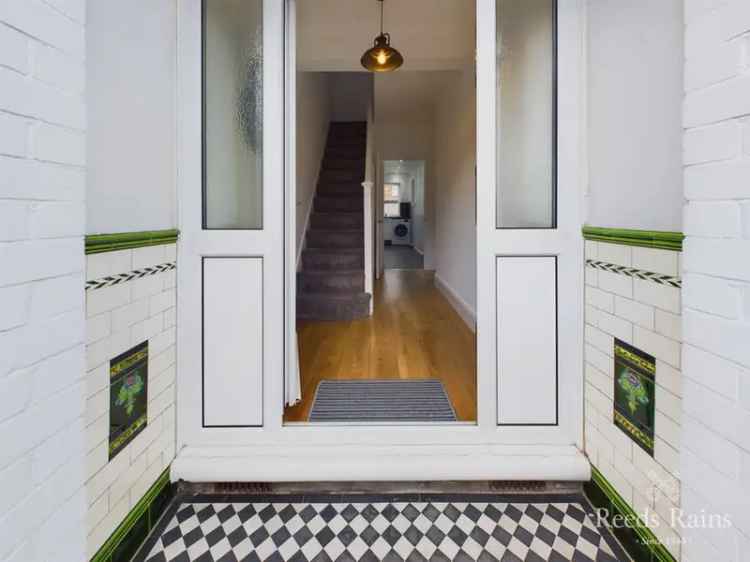 3 Bedroom Mid Terrace House for Sale Hull East Yorkshire