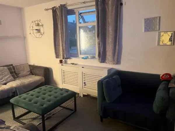 Flat For Rent in Salford, England