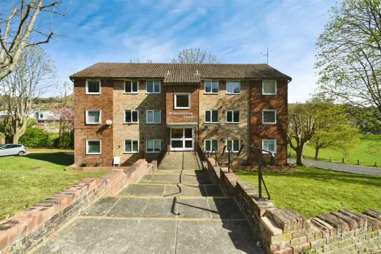 Spacious 2-Bed Top Floor Flat with Garage and Parking Near Green Space