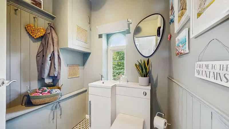 3 Bed Semi-Detached House for Sale in Bearsden