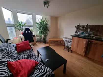 2 Bedroom Flat Cardiff Furnished Available Now