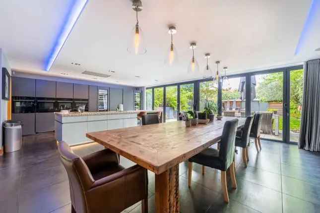 5 Bedroom House for Rent Salmon Street Kingsbury NW9