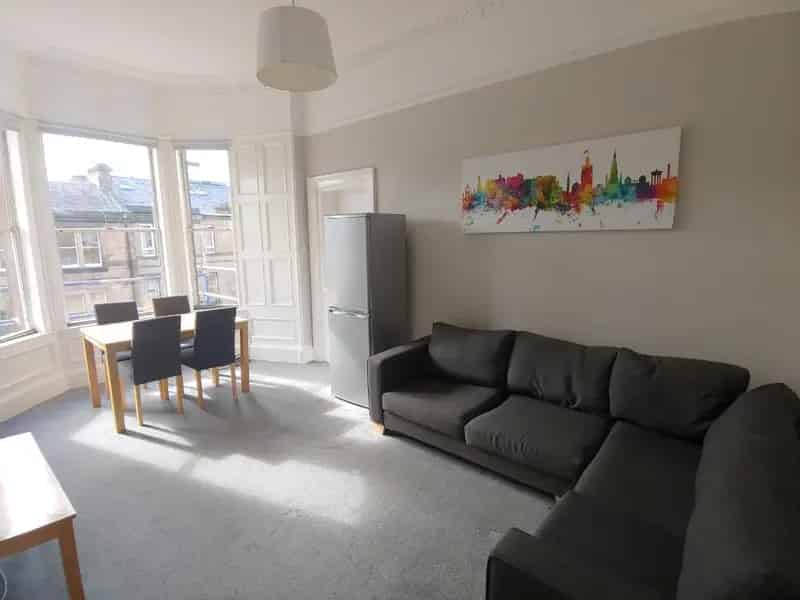 3 Bedroom Flat to Rent