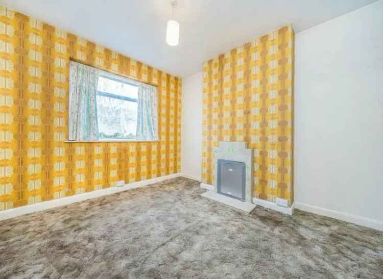 3 Bed Semi-Detached House Tooting Large Garden Chain Free