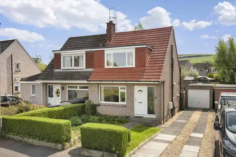 3 Bedroom Semi Detached House for Sale in Currie Edinburgh