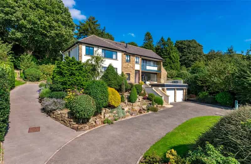 Four Bedroom Detached Home Hawksworth Two Acres