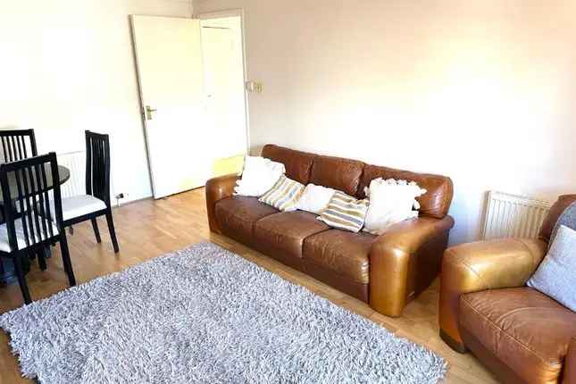 Flat to rent in Knightswood Court, Knightswood, Glasgow G13