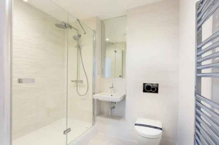 2 Bedroom Apartment River Avon View