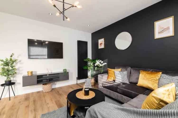 6 Double Bedroom House Share Near New Pudsey Station