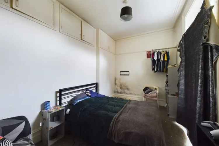 3 Bedroom Flat Folkestone Near Station Garden No Onward Chain
