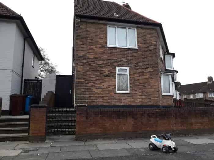 3 Bed House Hillside
