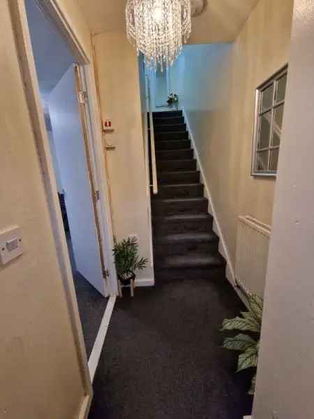 House For Rent in Leeds, England