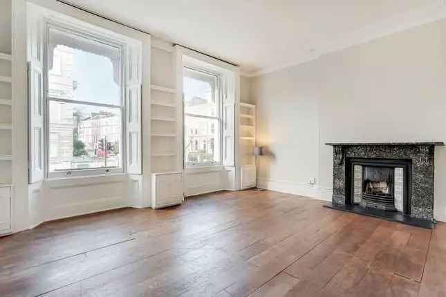 Flat for sale in Elgin Crescent, Notting Hill Gate, London W11