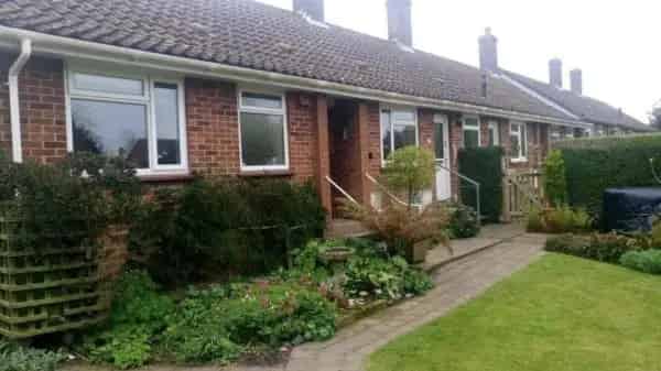 2 Bed Semi-Detached Bungalow with Garden - Seeking 3 Bed Upgrade
