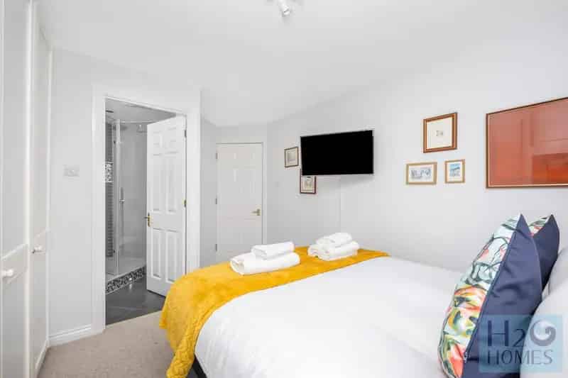 3 Bedroom Apartment to Rent