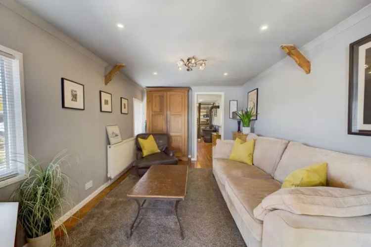 5 Bedroom House with 4 Flats & Boathouse - Ideal Investment or Lifestyle Property